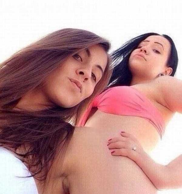 A classic dirty optical illusion caused by an armpit