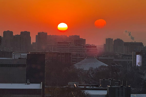 Sun dog parhelion
