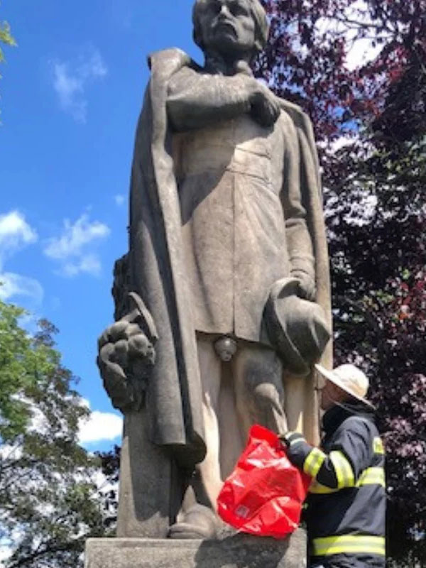 The monument to Karla Havlíček Borovský, a famous Czech journalist, poet and writer, was naturally enhanced by wasps in 2022.